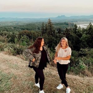 Meet your Posher, Ashley